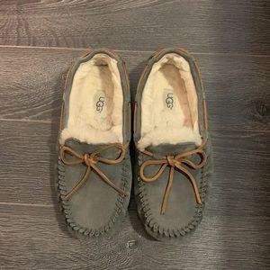 UGG Grey Dakota Slippers - size EU37